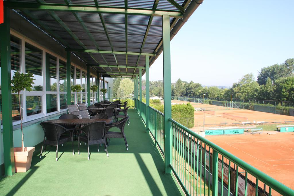 Penzion Tenis Klub Deza Valasske Mezirici Exterior foto
